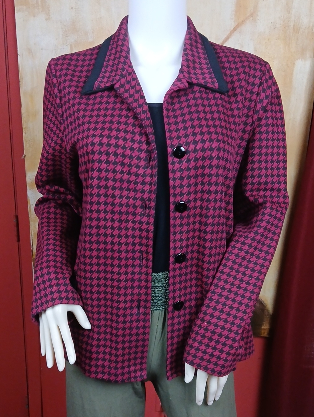 Vintage Weekenders Women's Burgundy Houndstooth Knit Button Front Jacket Size M